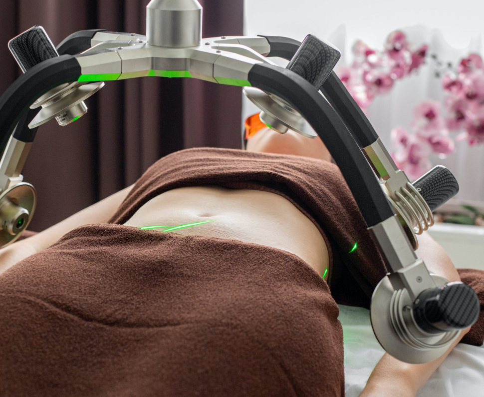 pexels-dmitriy-ganin-7772650